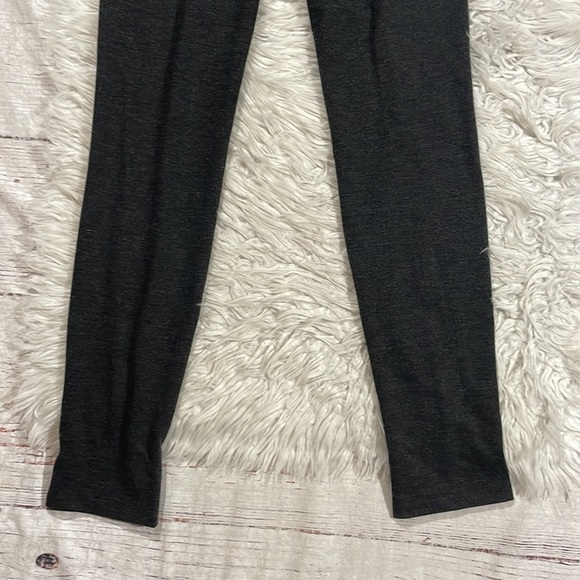 Vince Charcoal Gray Textured Stitch Front Seam Leggings - Picture 9 of 12